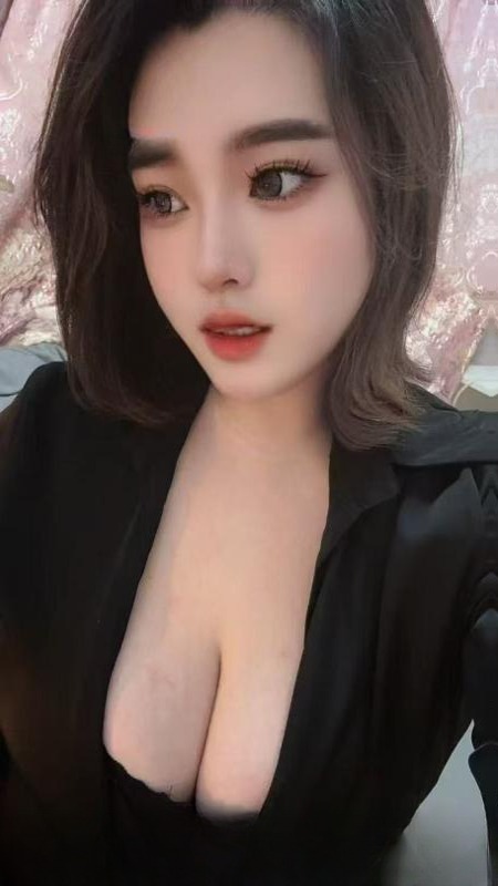大波性感小骚妇