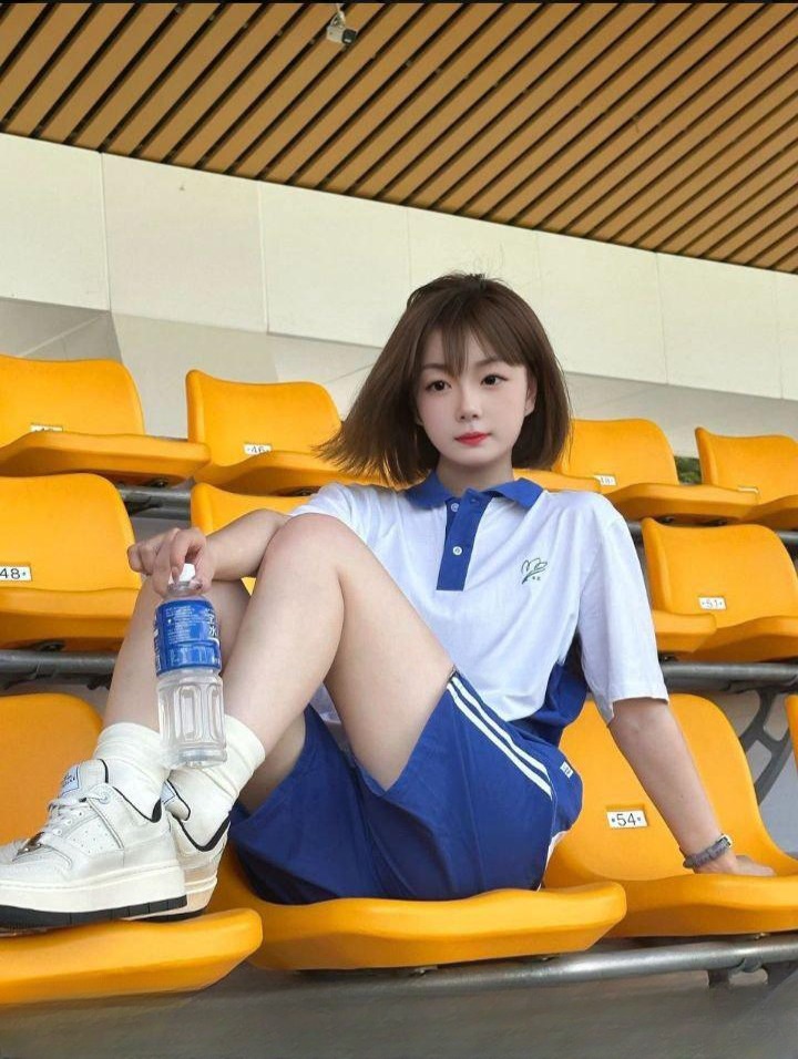 干活儿JK学生妹 图 2