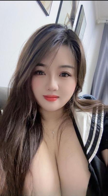 大胸蜜儿妹 图 2