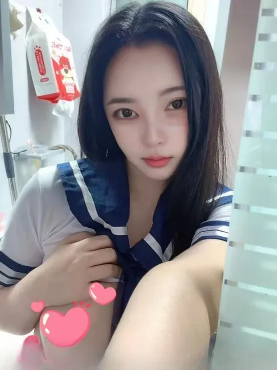 制服诱惑大胸