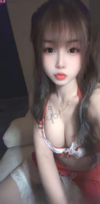 武进肤白貌美彤彤