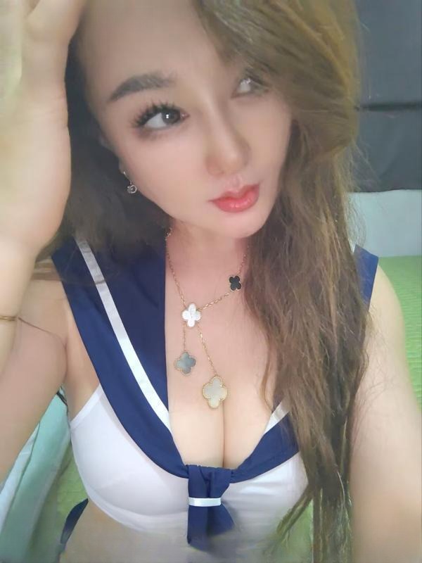 三亚性感美少妇个人做 图 3