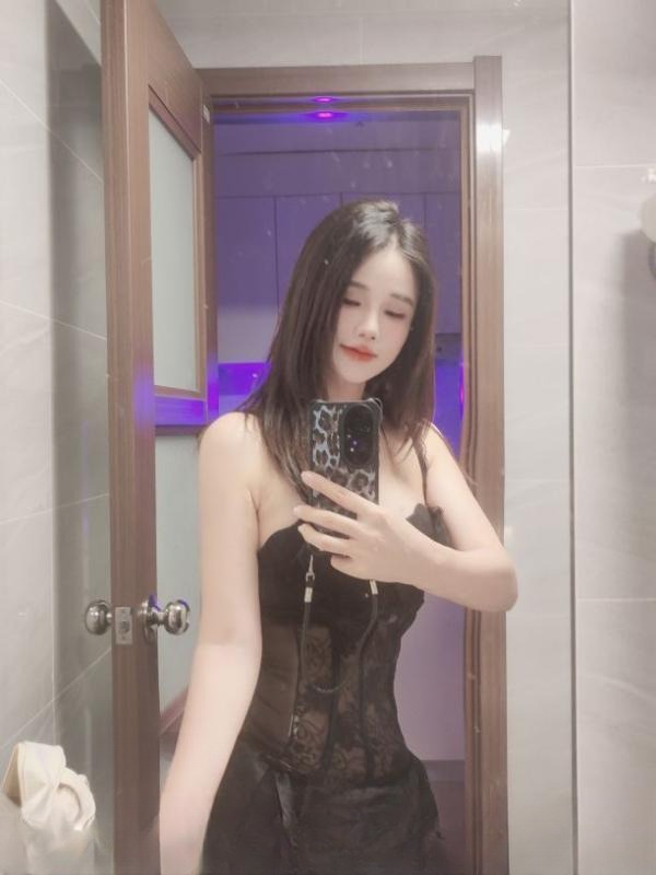 制服情趣小财迷 图 2