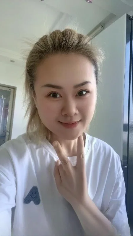 风韵情趣小姐姐 图 3