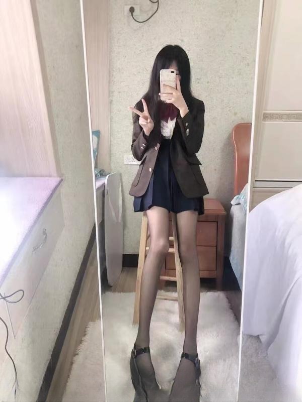 四川大胸妹 图 2
