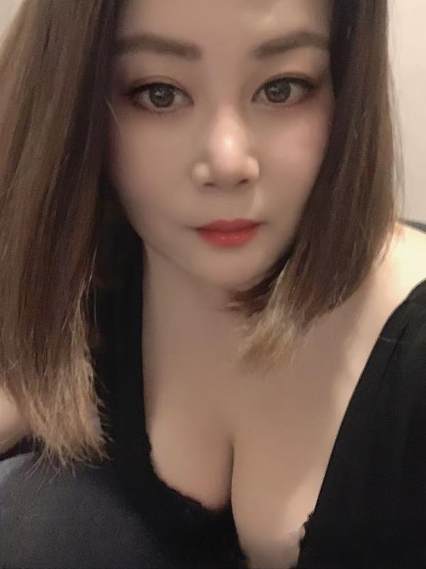 瑜伽蜜臀E波骚糖糖 图 3