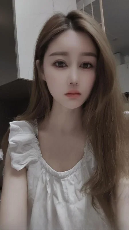 三点粉Vivian