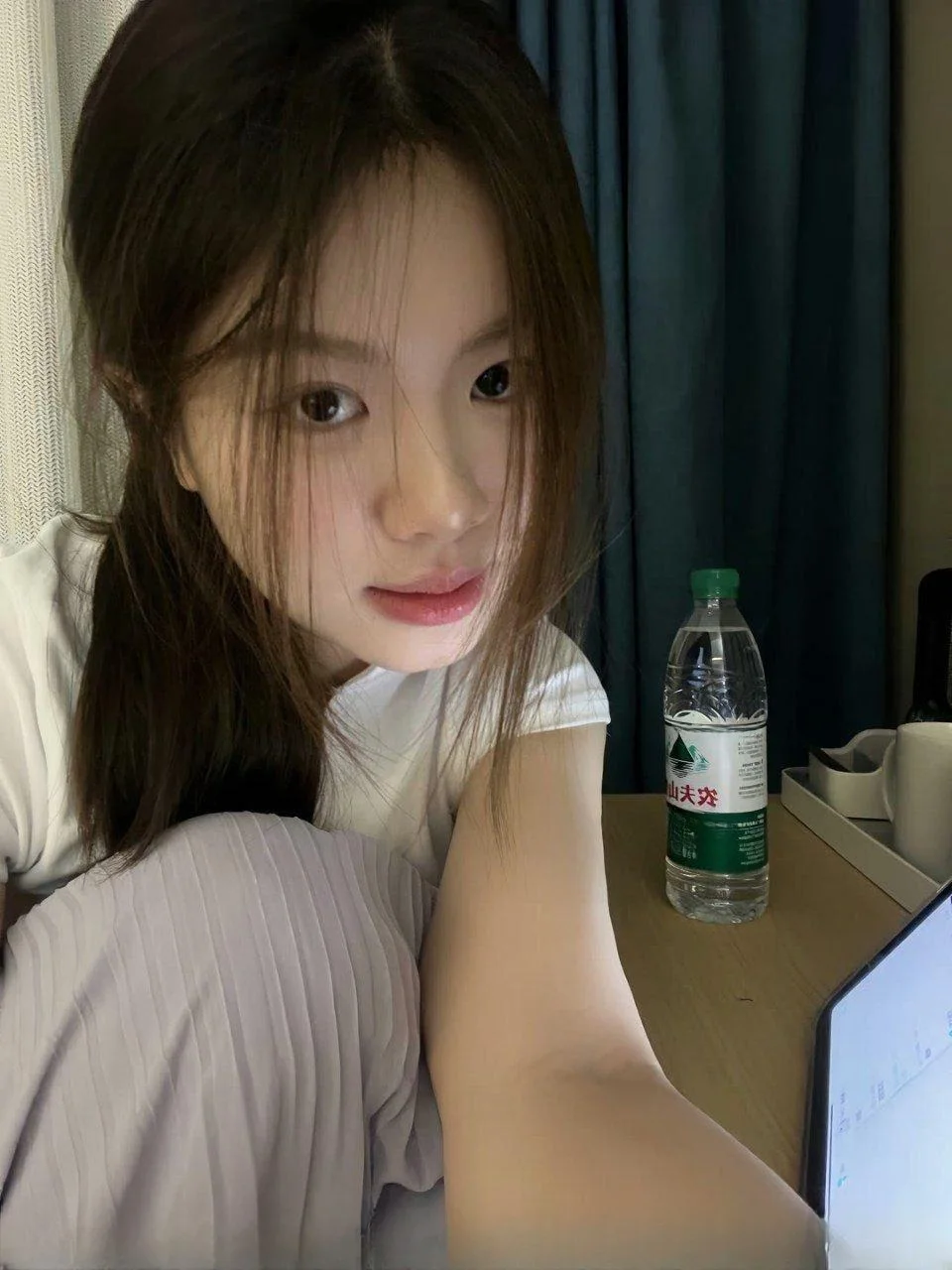 高颜值气质骚女 图 2