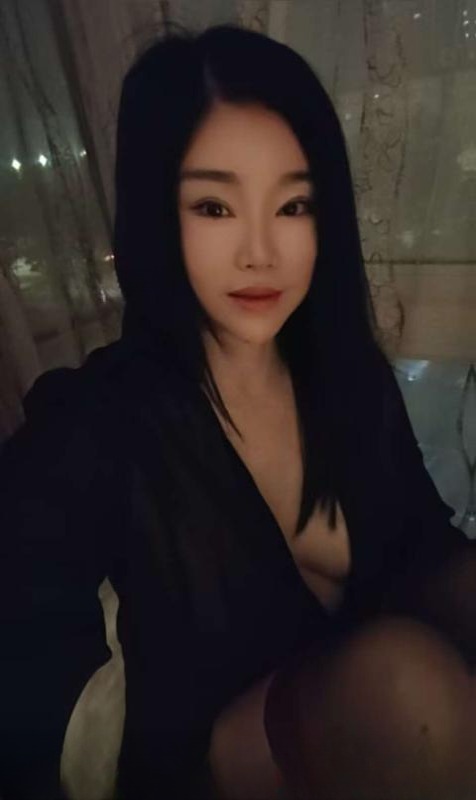 大屁股轻熟女