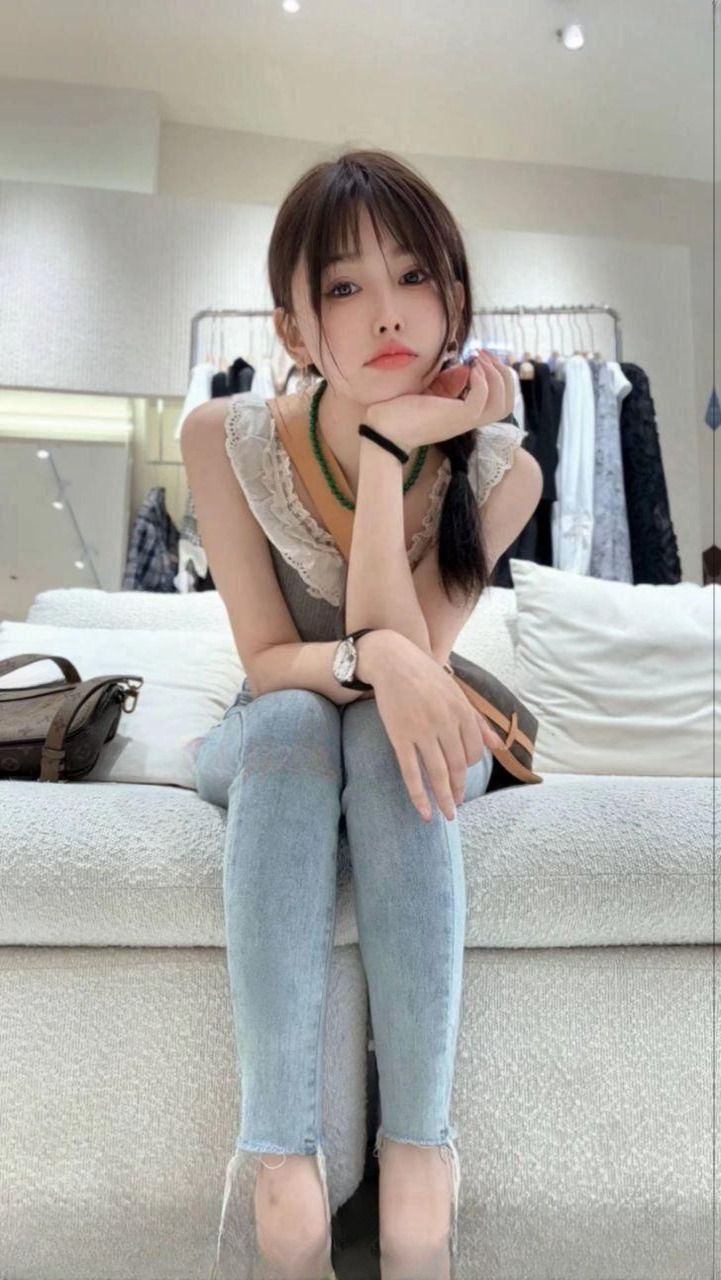 胸大白虎公寓上课 图 2