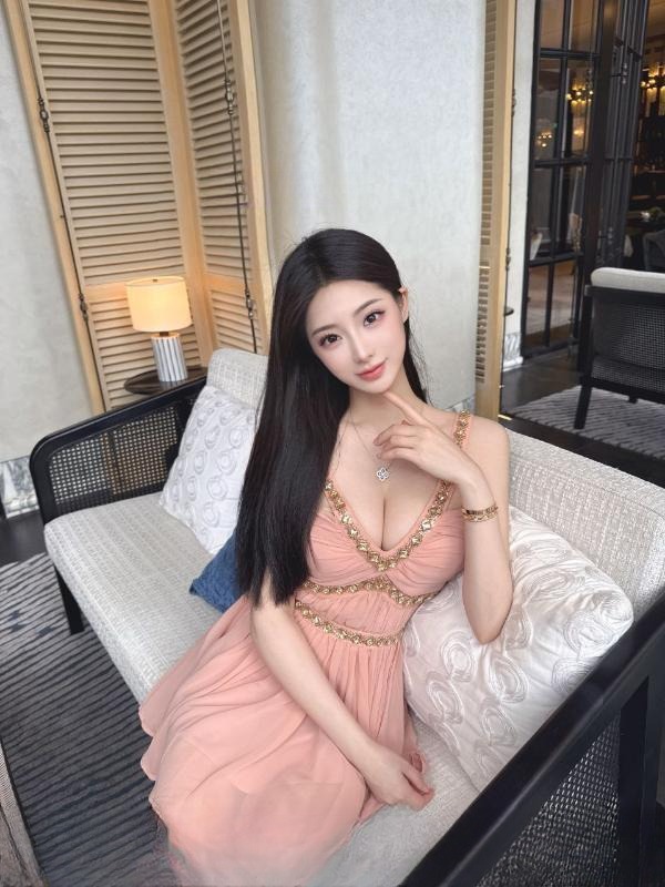 温柔贴心女友感微微 图 2