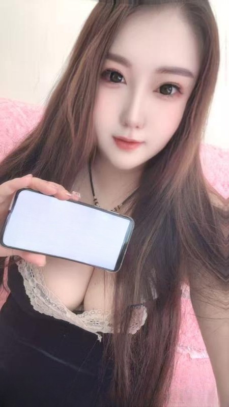 丰满大胸少妇 图 4