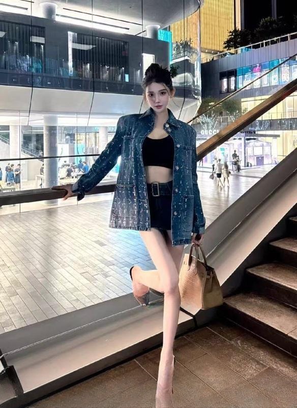 大胸长腿网红款妹妹 图 4