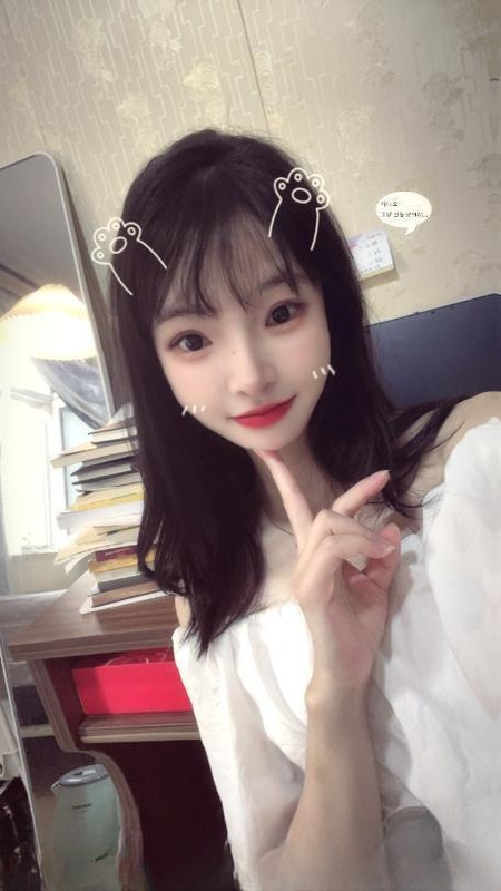 清纯又软萌的小蝶