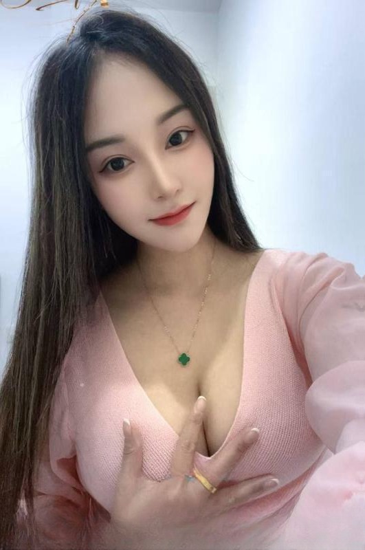 上城大胸妹子珊珊 图 3