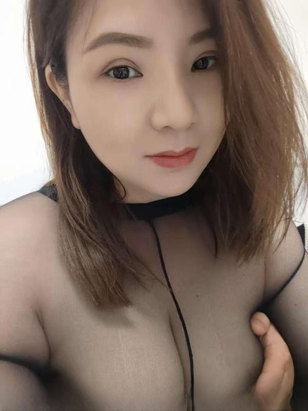雨花大胸少妇