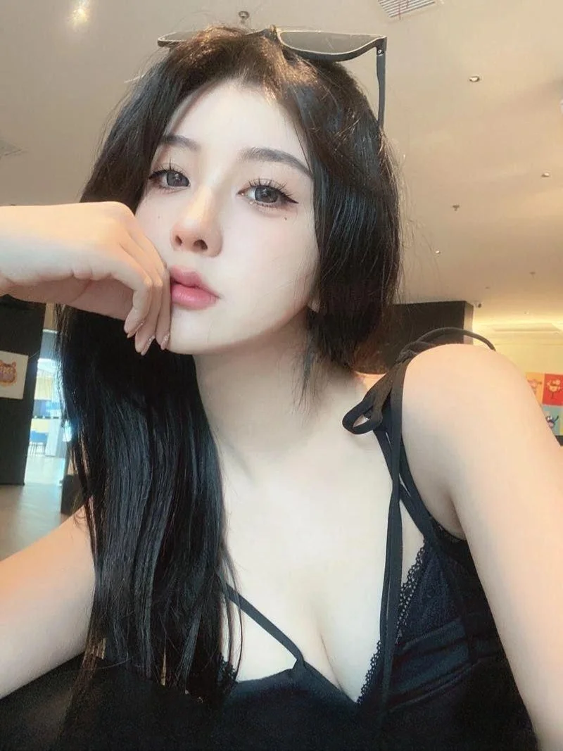 气质奶白天然巨胸