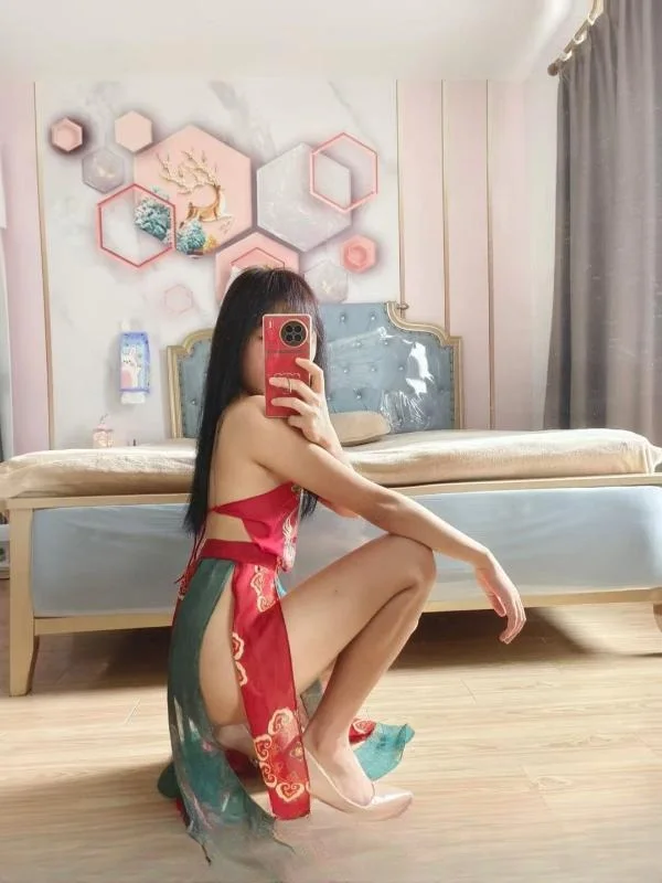高挑情趣诱惑老师 图 2