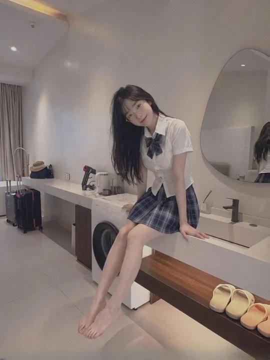 超粉嫩的学生妹