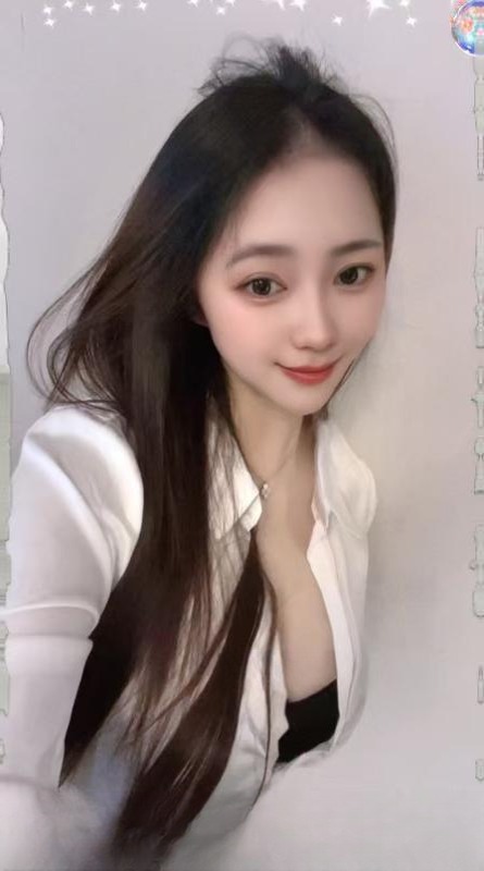 女友般大胸小李子