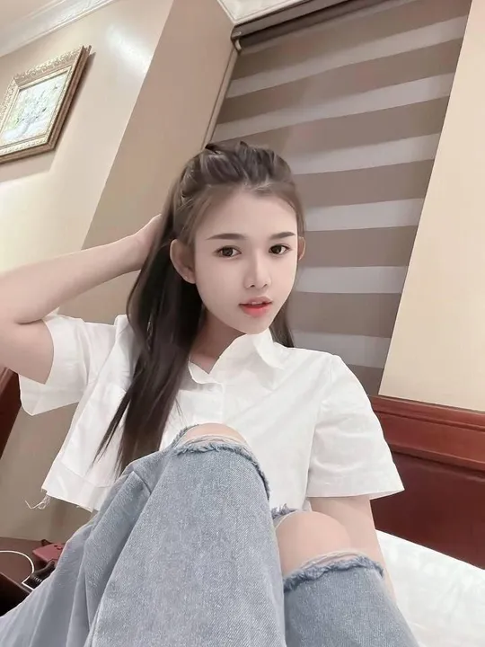 一摸出水很闷骚