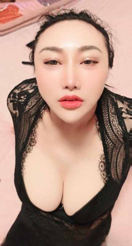 大奶骚货 图 3