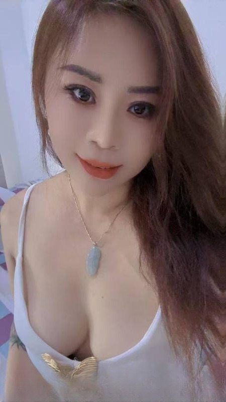 风骚性感大胸姐姐 图 4