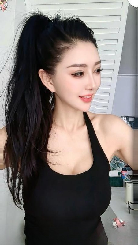 大胸翘臀娜娜 图 3