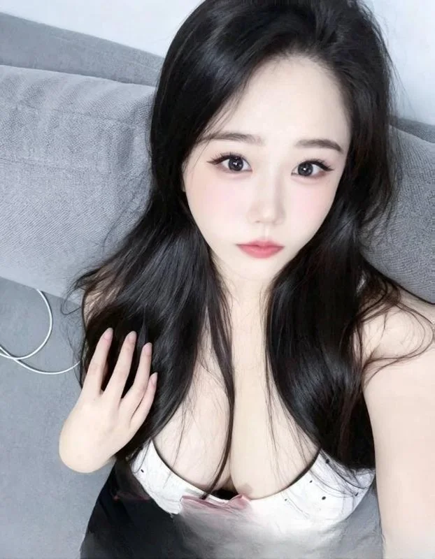 漂亮大胸琪琪 图 2