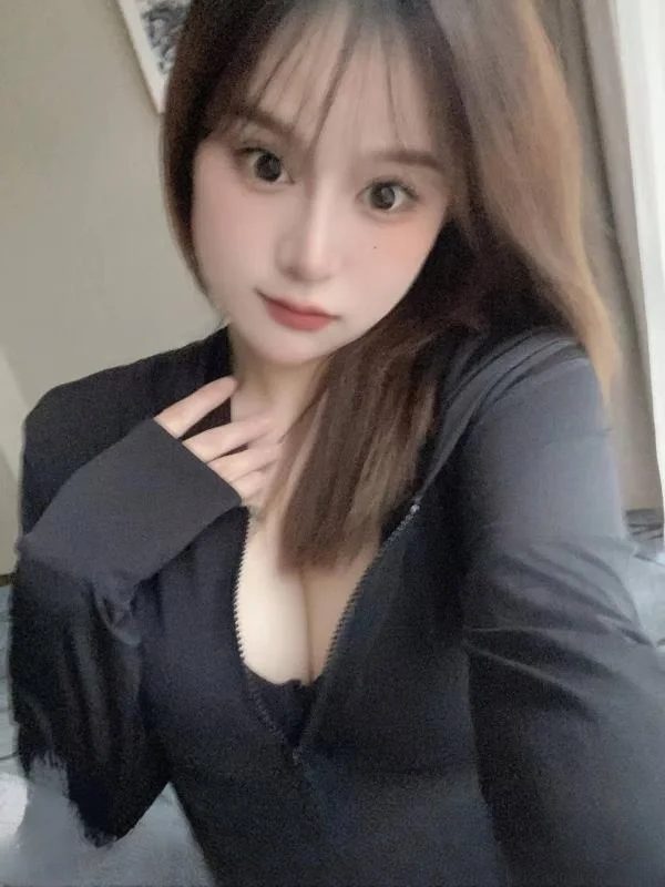 嫩妹amy 图 2