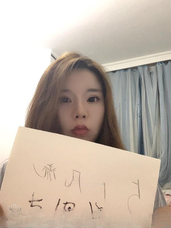 体育场欧美肥臀一线天 图 2