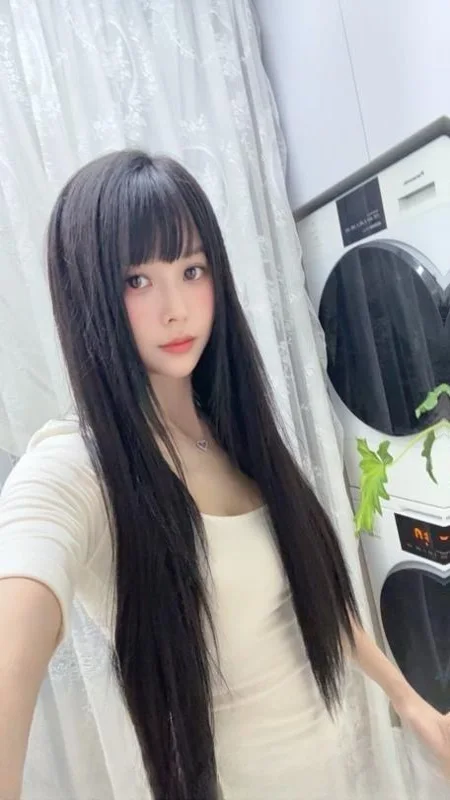 细腰小妖精