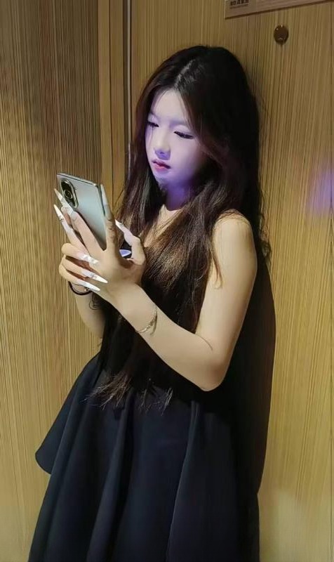 洪山肤白颜值嫩妹 图 3
