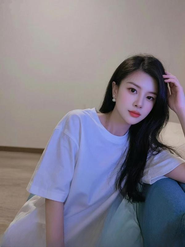钟楼性感小浪骚 图 2