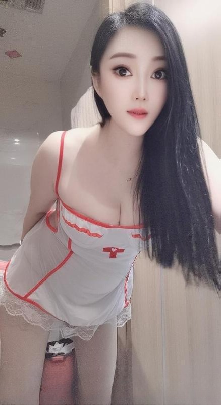 护士装依晨姐姐 图 3