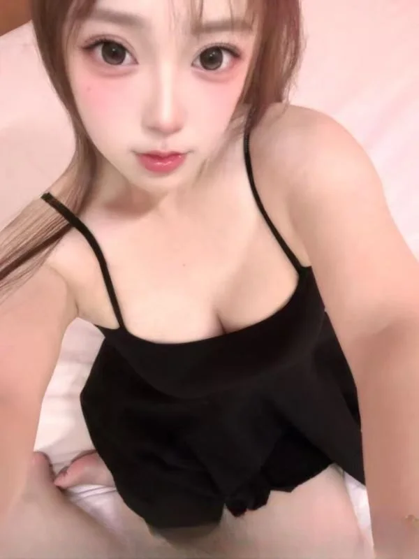 性感大胸女友 图 3