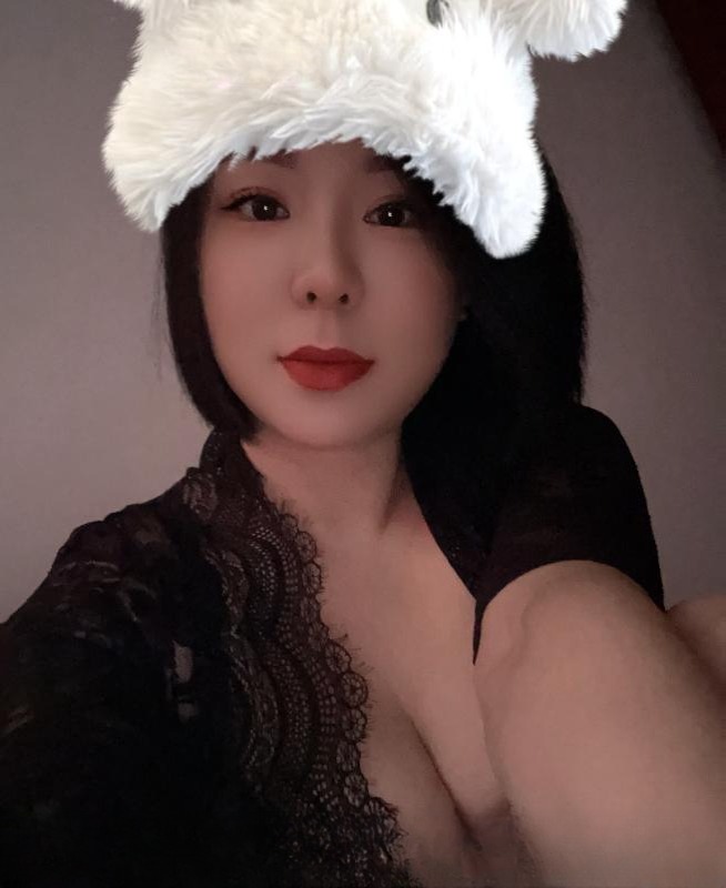 大屁屁少妇果果 图 4