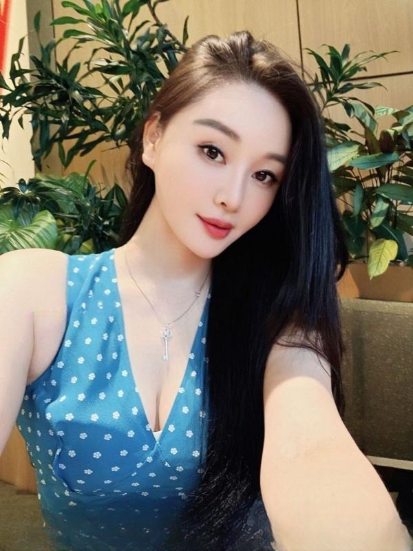 沙井白虎Hannah