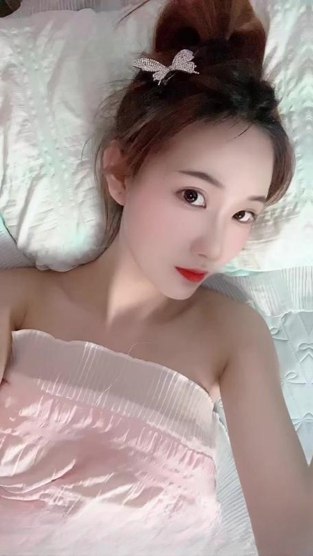 紧致多汁白虎妹