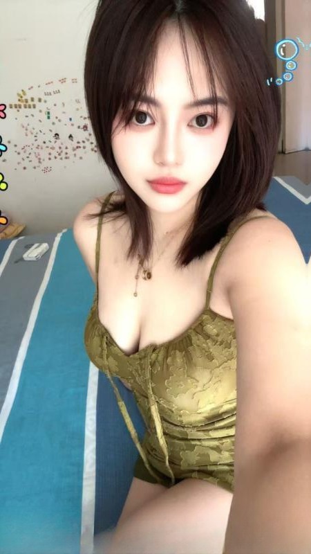 河西两骚妇双飞可舌吻 图 3
