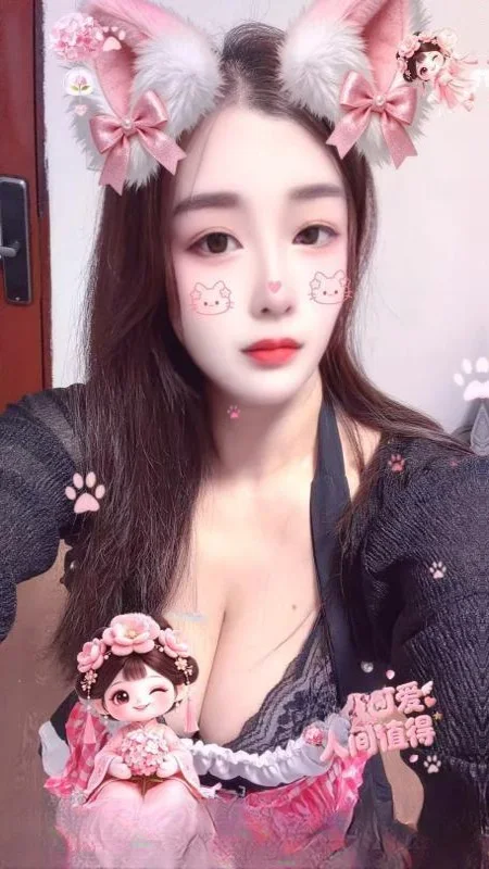 甜美巨乳御姐