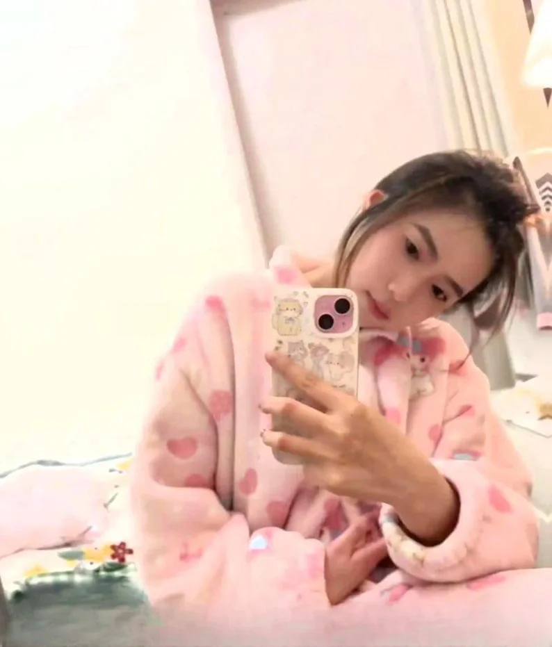 热情奔放小美妞