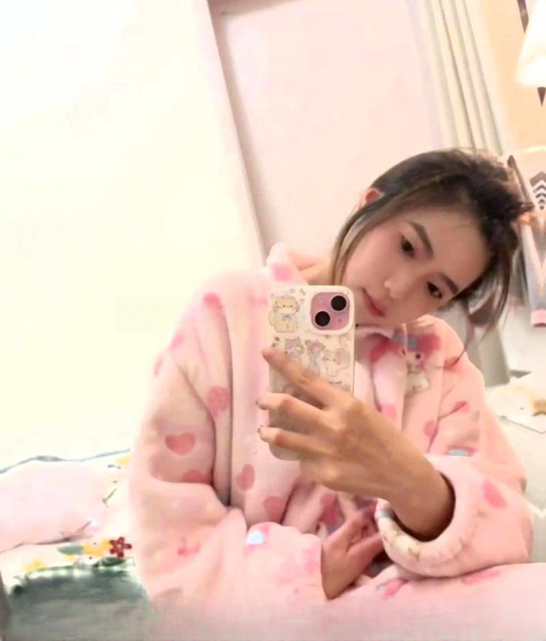热情奔放小美妞