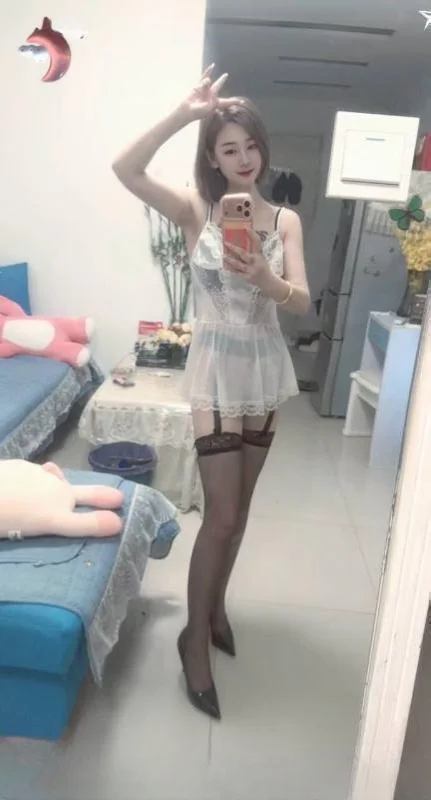 S型性感御姐宝儿 图 2