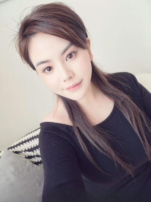 爆乳小骚妹 图 2