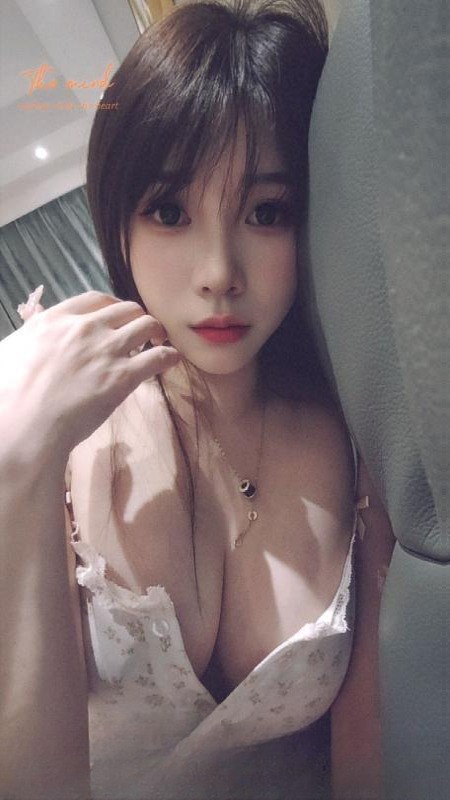 天河舌吻小妖精 图 2