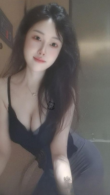 白嫩性感服务系