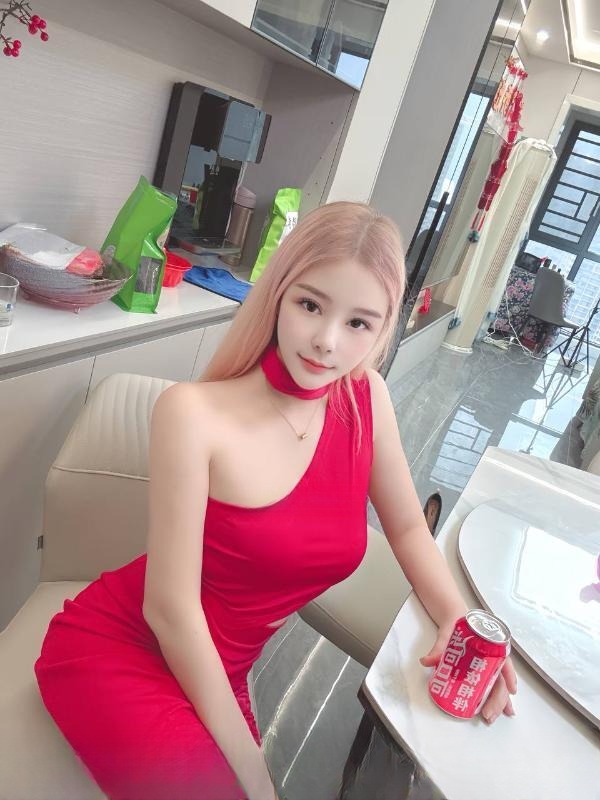 服务系气质小姐姐 图 2