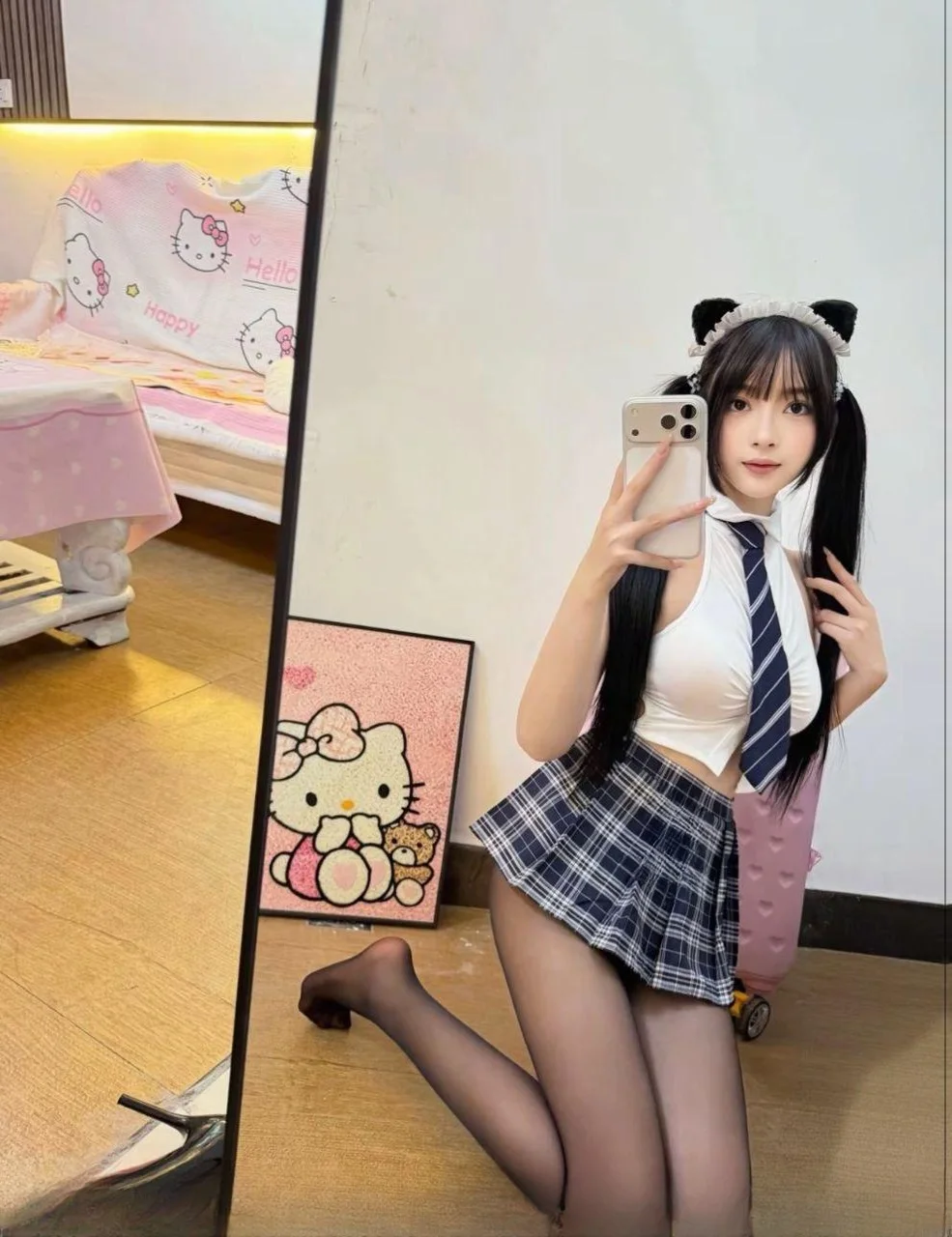 粉嫩性感黑丝小妹妹