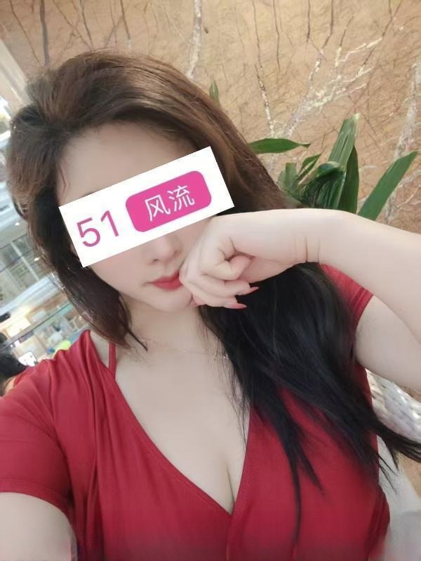 体验舌吻安妮娜 图 3